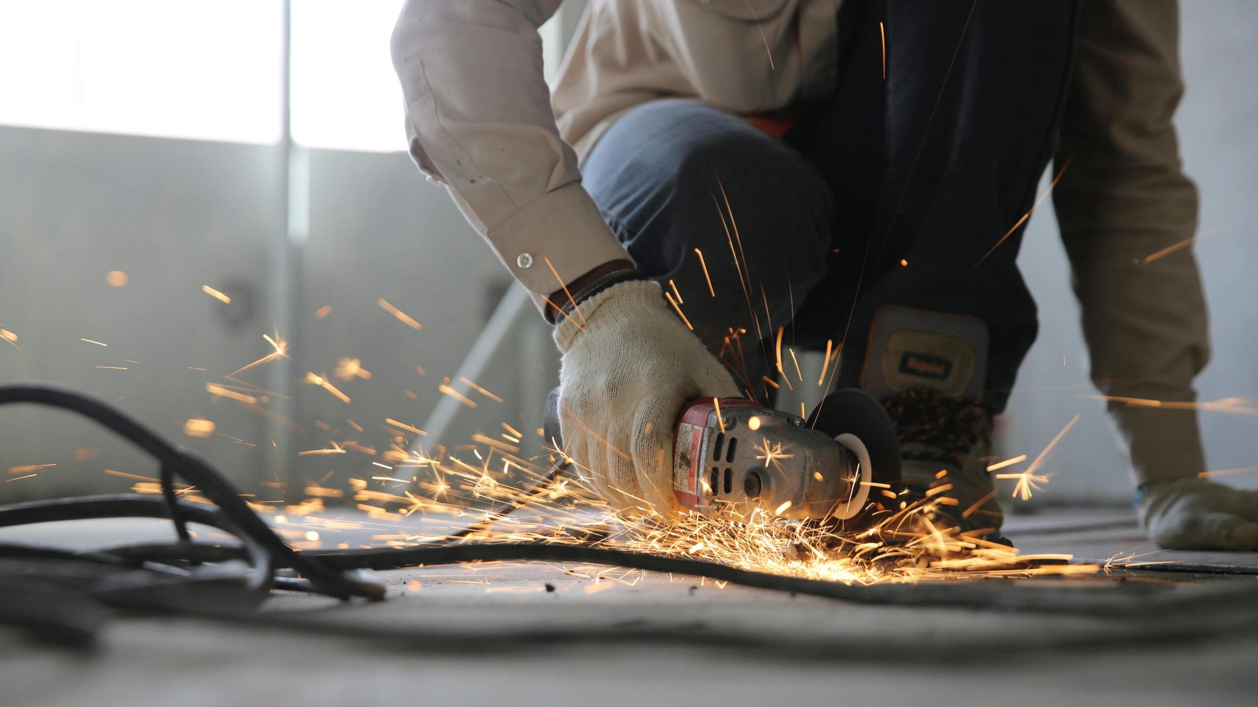 Optimal vibration exposure should be controlled in the workplace, using proper tools in compliance with industry standards.